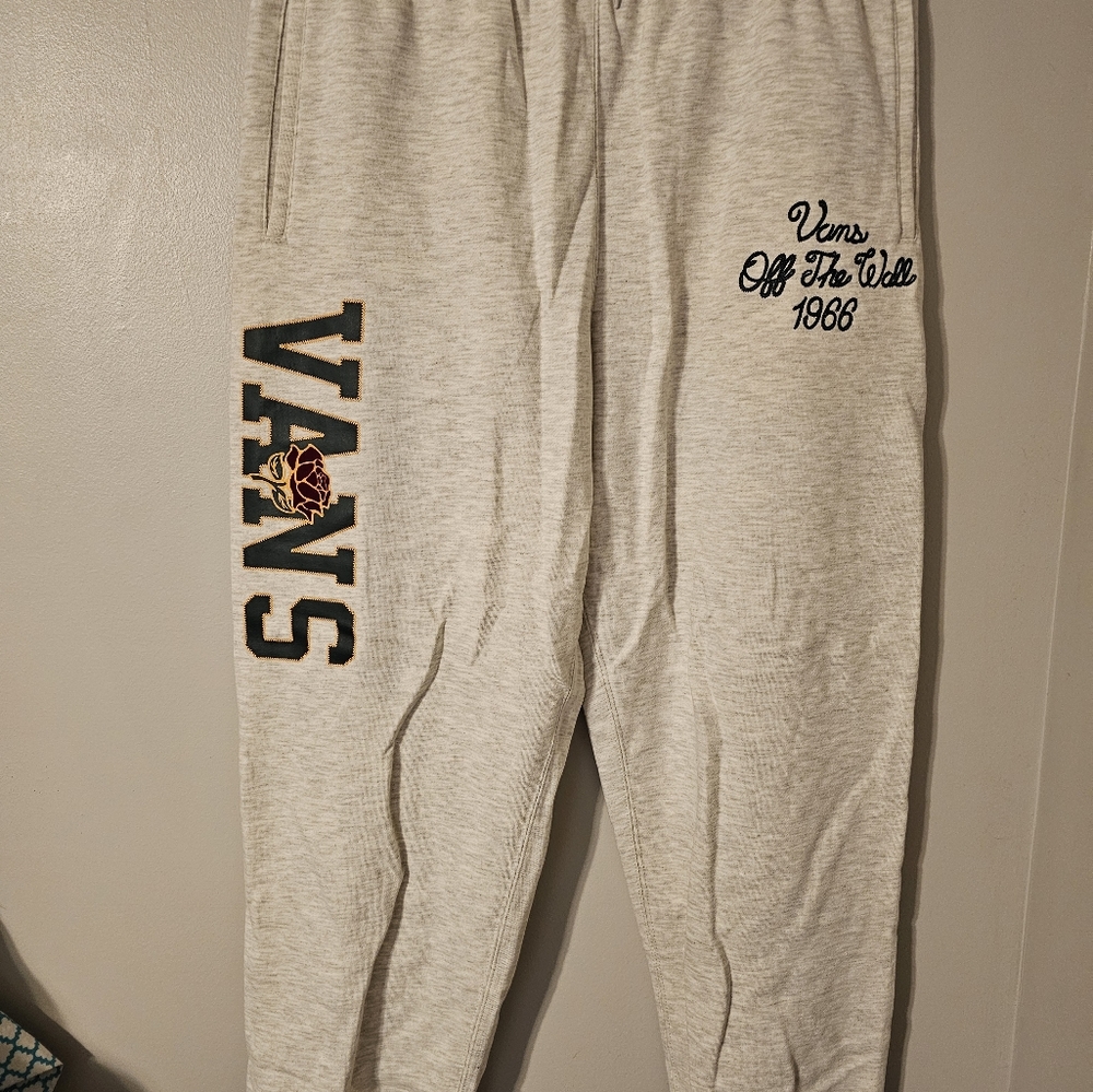 NWOT Vans sweatpants size L